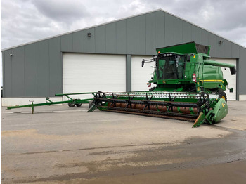 Combine harvester John Deere T670: picture 2 Combine harvester John Deere T670: picture 2