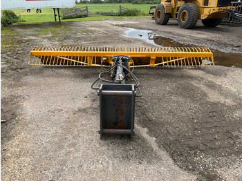 Flail mower/ Mulcher Mower bucket with extension boom: picture 3