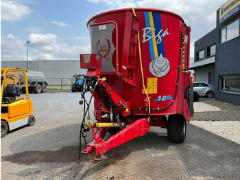 Forage mixer wagon PEECON