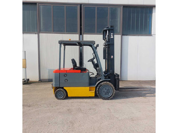 Forklift TCM