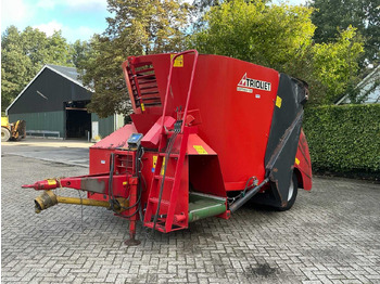 Forage mixer wagon TRIOLIET