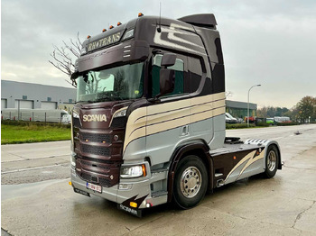 Truck SCANIA R 520