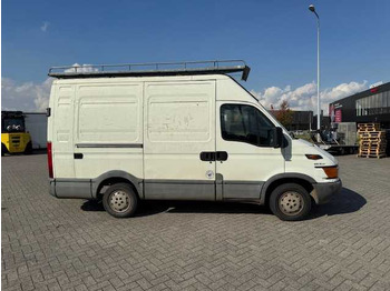 Van IVECO - COMMERCIAL VEHICLE: picture 4 Van IVECO - COMMERCIAL VEHICLE: picture 4