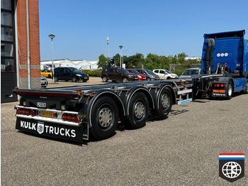 Container transporter/ Swap body semi-trailer D-TEC