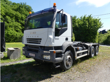 Hook lift truck IVECO Trakker