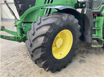 Farm tractor John Deere 6190R: picture 2