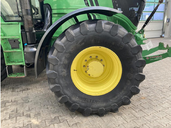 Farm tractor John Deere 6190R: picture 4