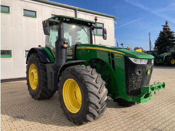 Farm tractor John Deere 8370R: picture 3
