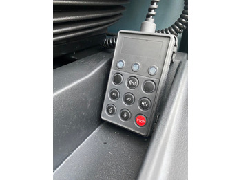 Hook lift truck Iveco Eurocargo 120-220 ML120E22/P: picture 5