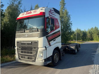 Cab chassis truck VOLVO FH 460