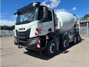 Concrete mixer truck IVECO
