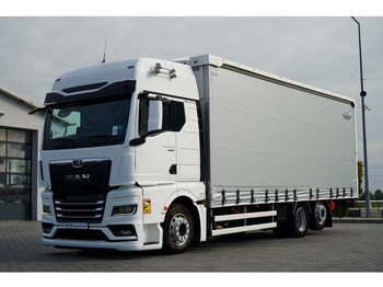 Curtainsider truck MAN TGX
