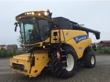 Combine harvester New Holland CR9.90: picture 1