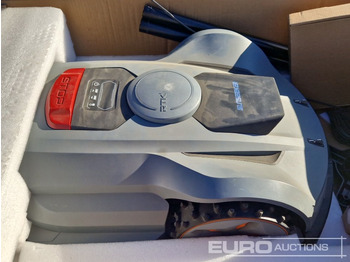 Construction equipment Unused SunSeeker X7 Robotic Lawnmower, 3,000m²: picture 5