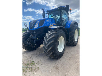 Farm tractor NEW HOLLAND T7