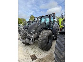 Farm tractor VALTRA