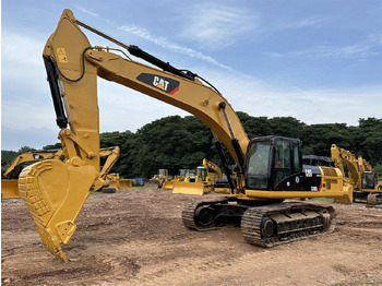 Crawler excavator CATERPILLAR 330D excavator: picture 4