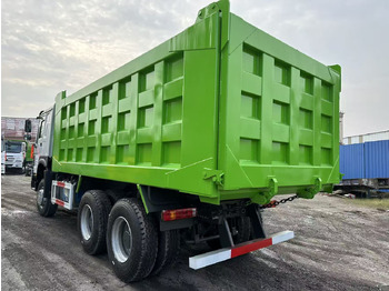Tipper for transportation of bulk materials SINOTRUK HOWO 400HP 6X4 Tipper Truck: picture 5