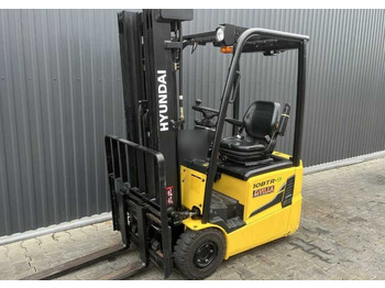 Electric forklift HYUNDAI