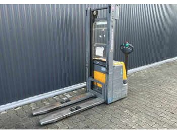 Pallet truck JUNGHEINRICH EJC