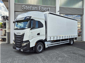 Curtainsider truck IVECO S-WAY
