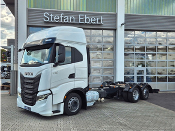 Cab chassis truck IVECO S-WAY