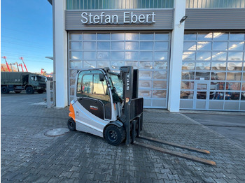 Electric forklift STILL RX60