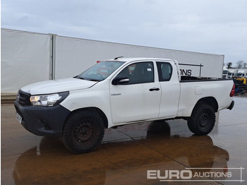 Pickup truck TOYOTA Hilux