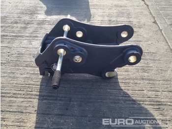 Quick coupler 2023 Manual QH 45mm Pin to suit 4-6 Ton Excavator: picture 2 Quick coupler 2023 Manual QH 45mm Pin to suit 4-6 Ton Excavator: picture 2