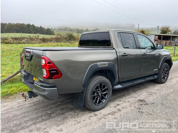 Pickup truck 2023 Toyota Hilux Invincible X: picture 3
