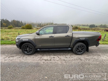 Pickup truck 2023 Toyota Hilux Invincible X: picture 5