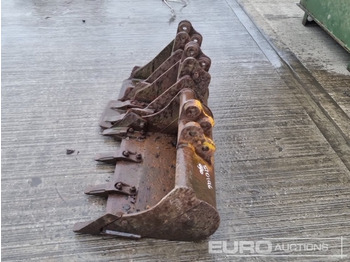 Bucket 24", 10", 10" Digging Bucket 25mm Pin to suit Mini Excavator: picture 2 Bucket 24", 10", 10" Digging Bucket 25mm Pin to suit Mini Excavator: picture 2