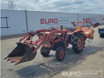 Compact tractor