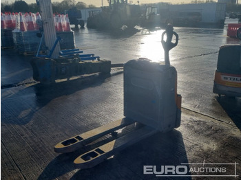 Material handling equipment STILL