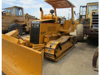 Bulldozer CATERPILLAR D4C: picture 1