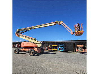 Articulated boom JLG