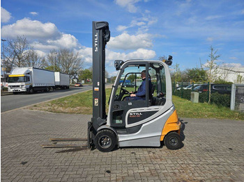 Electric forklift STILL RX60