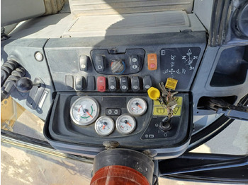 Backhoe loader CAT 434E: picture 5