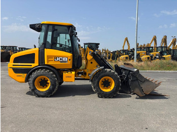 Wheel loader JCB 407: picture 3