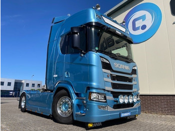 Tractor unit SCANIA R 450