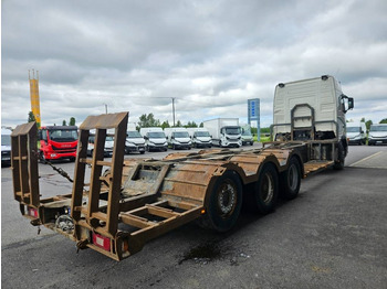 Timber truck Volvo FH12 8x4: picture 3
