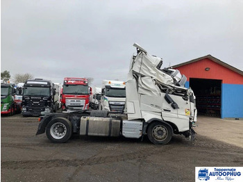 Tractor unit Volvo FH460 4X2 Skadet: picture 3