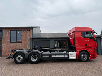 Container transporter/ Swap body truck MAN TGX 26.470 Haakarm VDL 21.T XLX Bed Fridge Smart Select: picture 4 Container transporter/ Swap body truck MAN TGX 26.470 Haakarm VDL 21.T XLX Bed Fridge Smart Select: picture 4