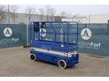 Scissor lift Haulotte COMPACT 8: picture 3 Scissor lift Haulotte COMPACT 8: picture 3