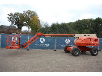 Telescopic boom JLG