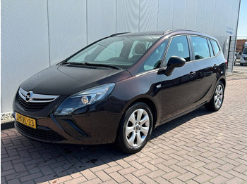 Car OPEL