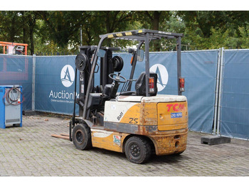 Electric forklift TCM FB25-6: picture 4
