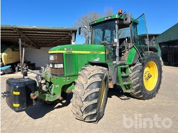 Farm tractor JOHN DEERE 7810