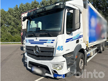 Box truck MERCEDES-BENZ: picture 2