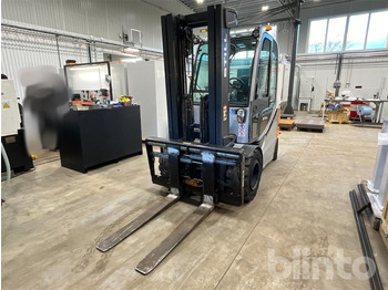 Forklift STILL